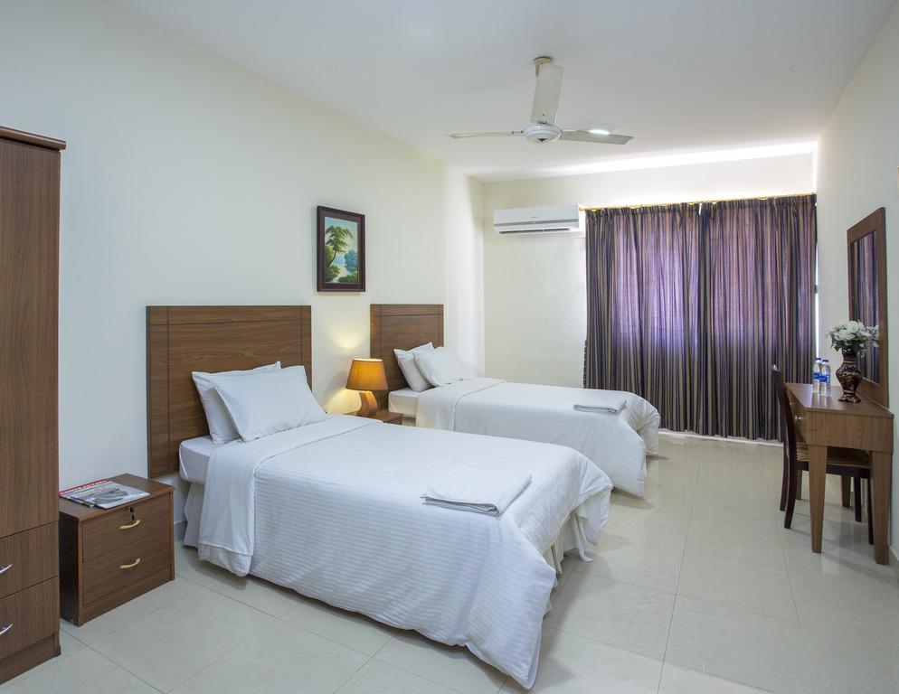 Nuzha Hotel Apartments Маскат Экстерьер фото