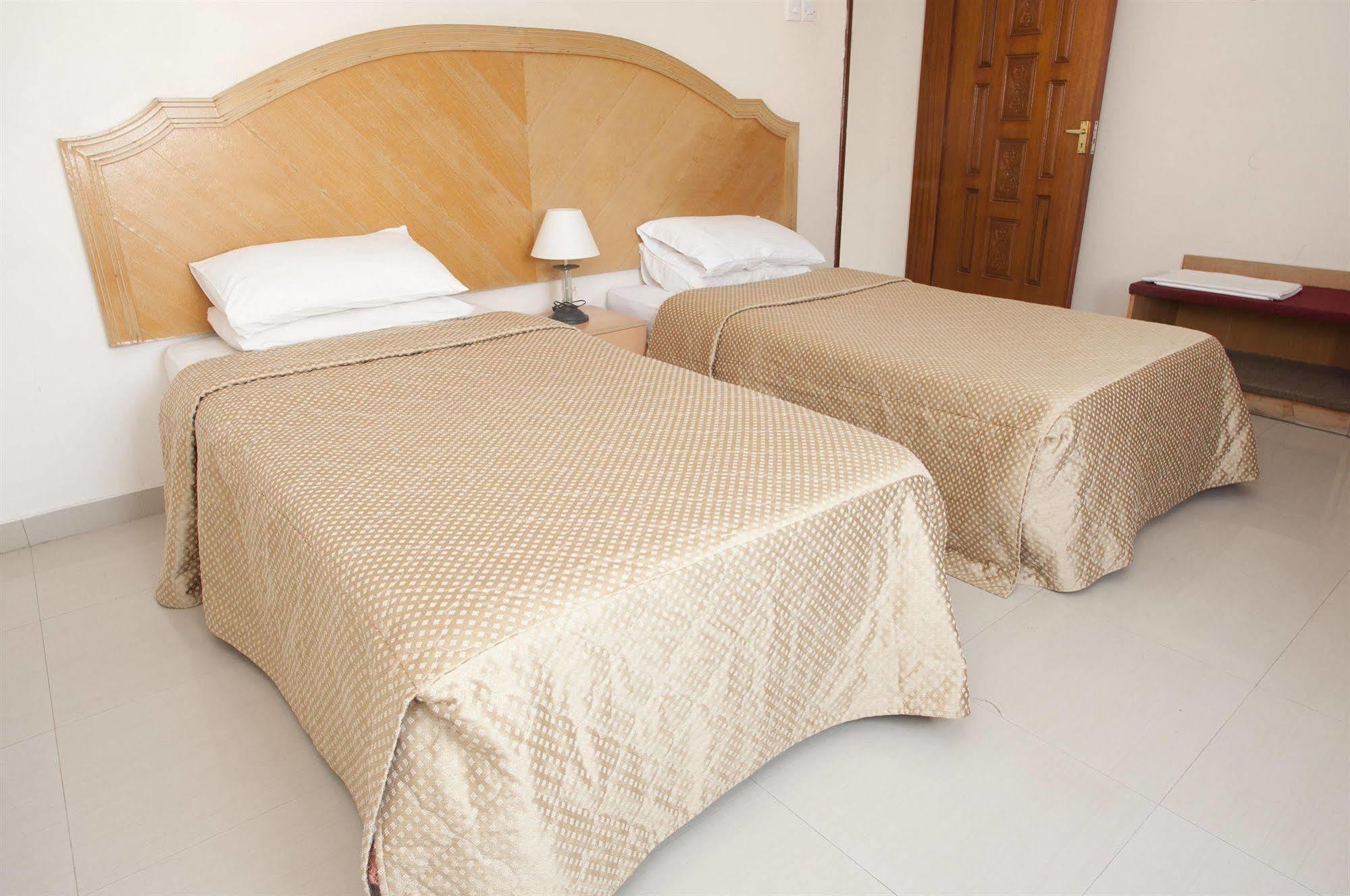 Nuzha Hotel Apartments Маскат Экстерьер фото