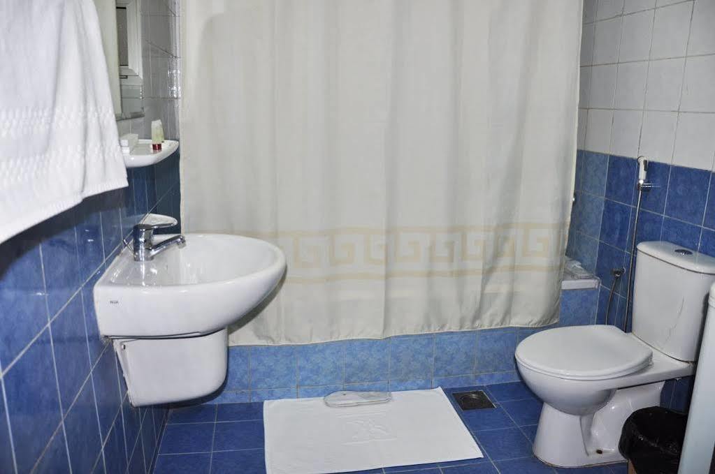 Nuzha Hotel Apartments Маскат Экстерьер фото