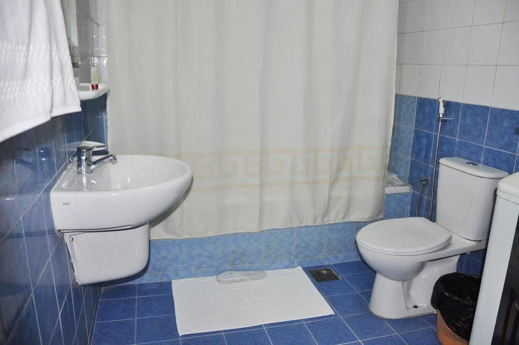 Nuzha Hotel Apartments Маскат Экстерьер фото