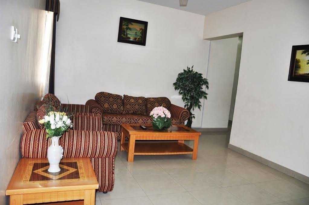 Nuzha Hotel Apartments Маскат Экстерьер фото